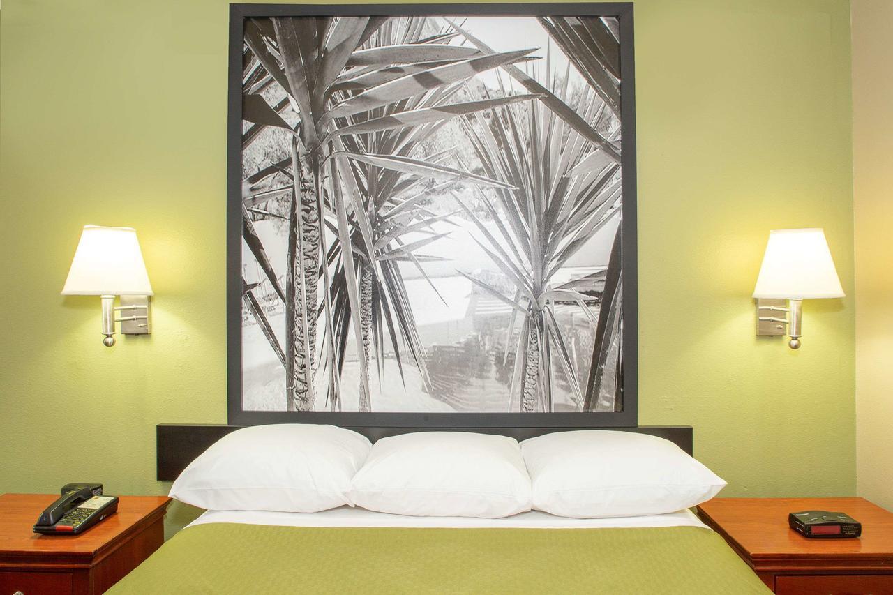 Super 8 By Wyndham Panama-Stadt Exterior foto